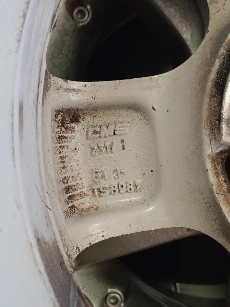 çıkma jant lastik 13jant 175/70/13 lastik jant takımdır çizikleri var - 16