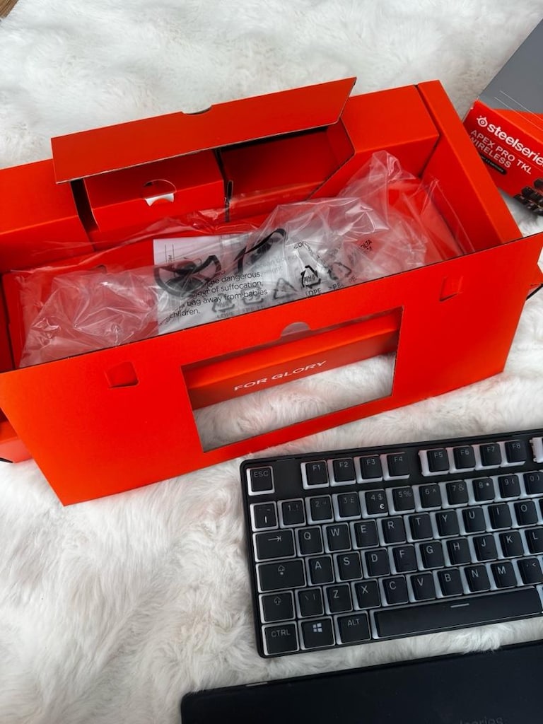 SteelSeries Apex Pro TKL Wireless Gen 3 RGB Oyuncu Klavyesi – Kutulu - 6