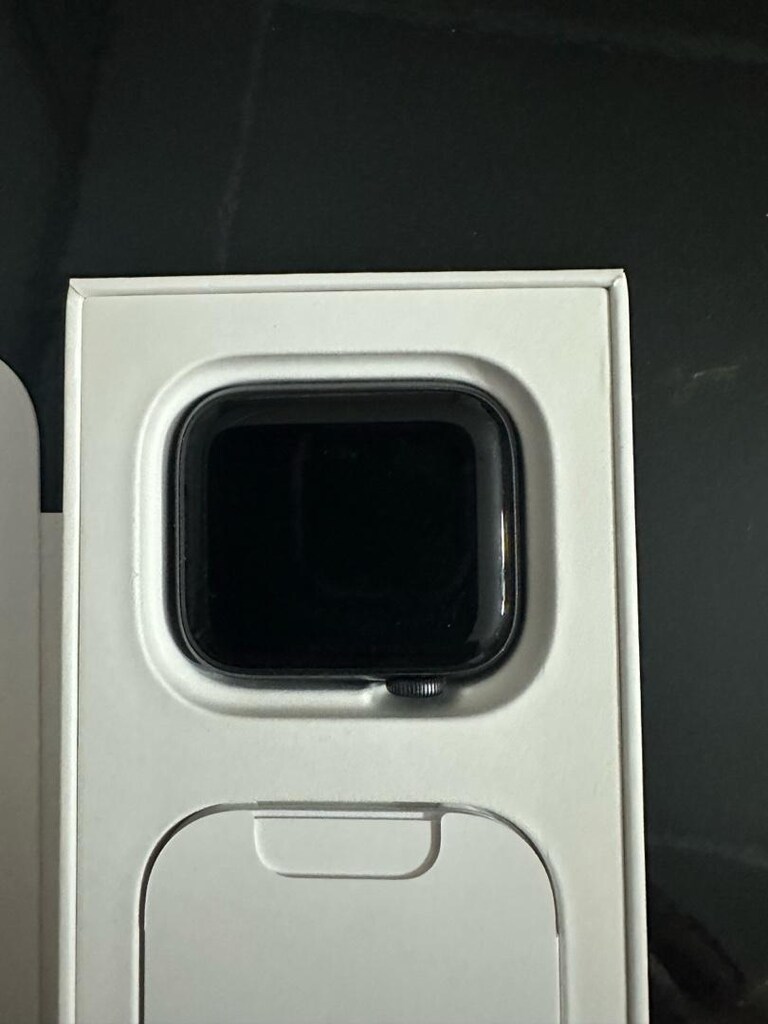 Apple Watch 2. Nesil 44 mm - 2