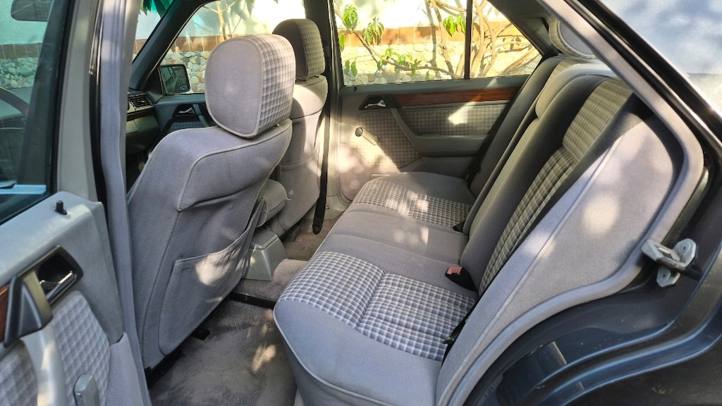 94 MODEL E200 - 4
