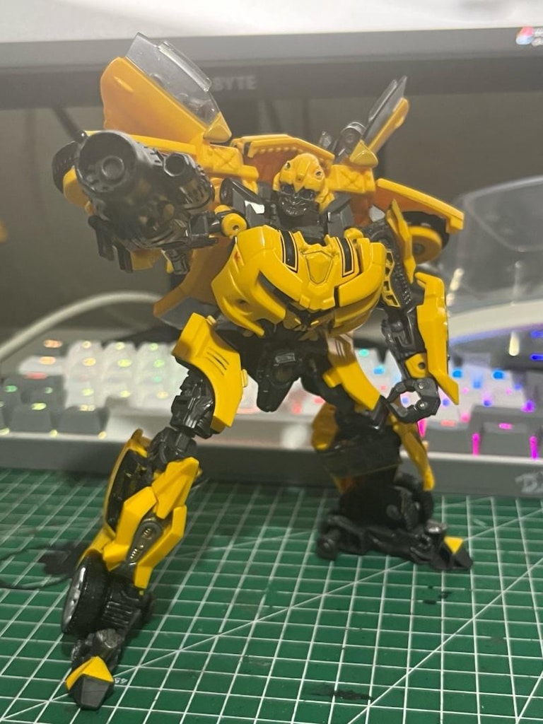 Bumblebee - Transformers figür oyuncak - 2