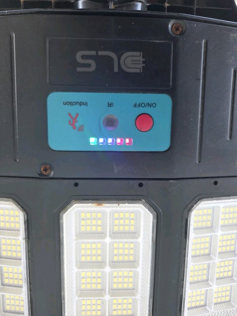 600W Güneş Enerjili Solar Bahçe Çevre Sokak Lambası DLS - 9