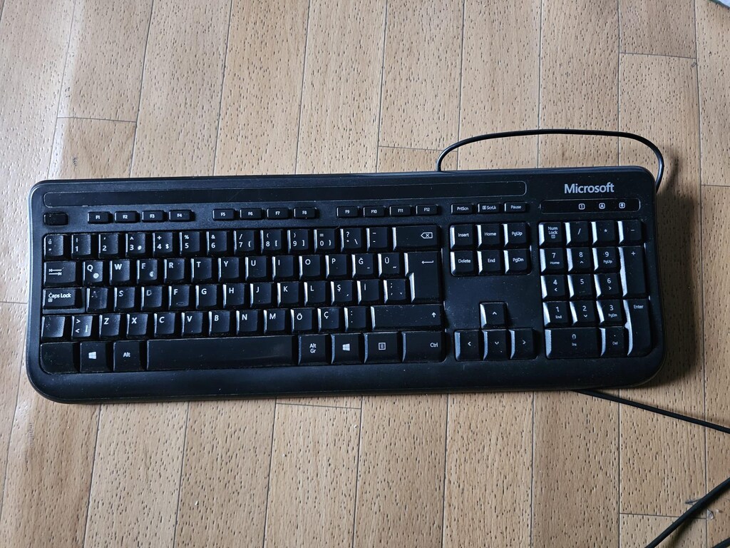 MİCROSOFT KLAVYE - 10 ADET VAR - 5