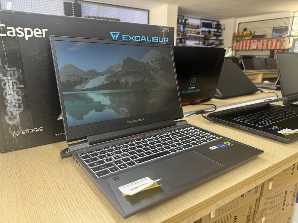 EXCALİBUR *İ7 12650H İŞLEMCİ *32 GB RAM *1TB SSD *RTX 4050 6GB E.K - 4