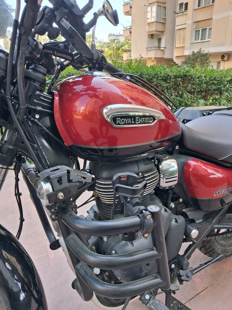 Royal Enfield Meteor 350 - 4