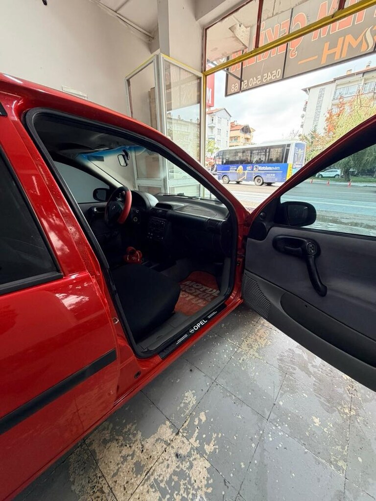 98 Opel corsa - 11