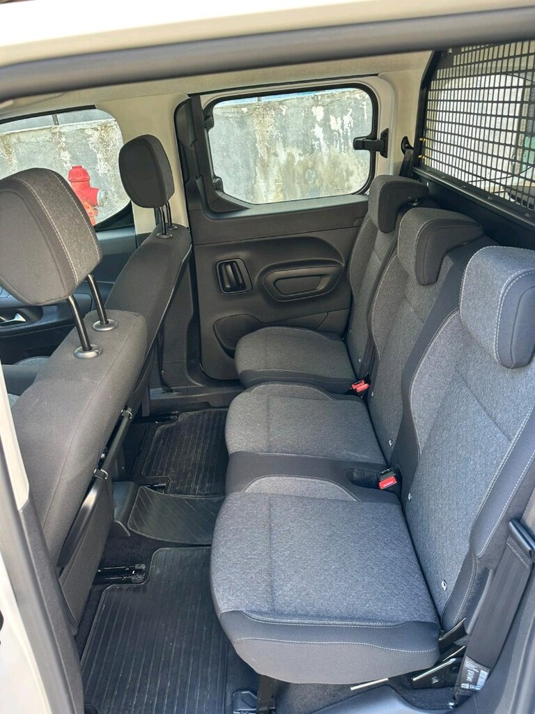 Opel combo life essential - 10