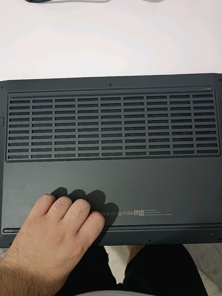 HP victus gaming laptop - 3