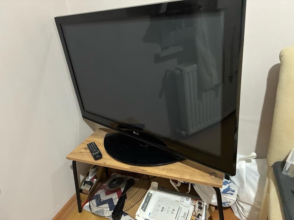 LG 42PQ200R-ZA televizyon - 2