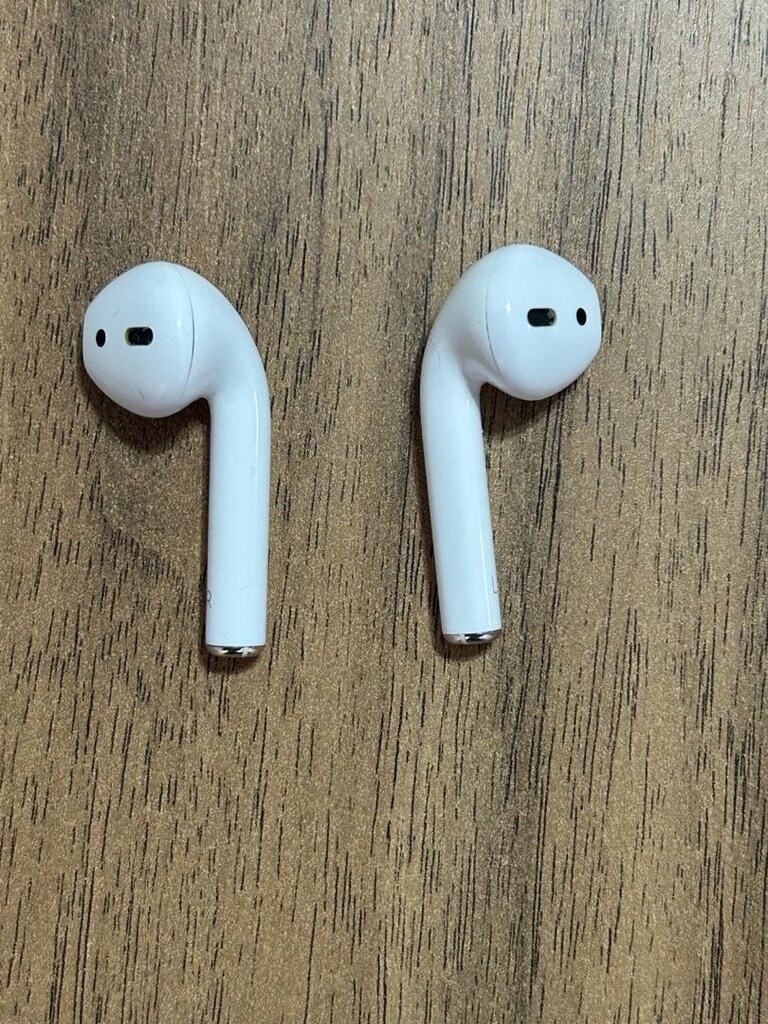 Airpods 2 - 3