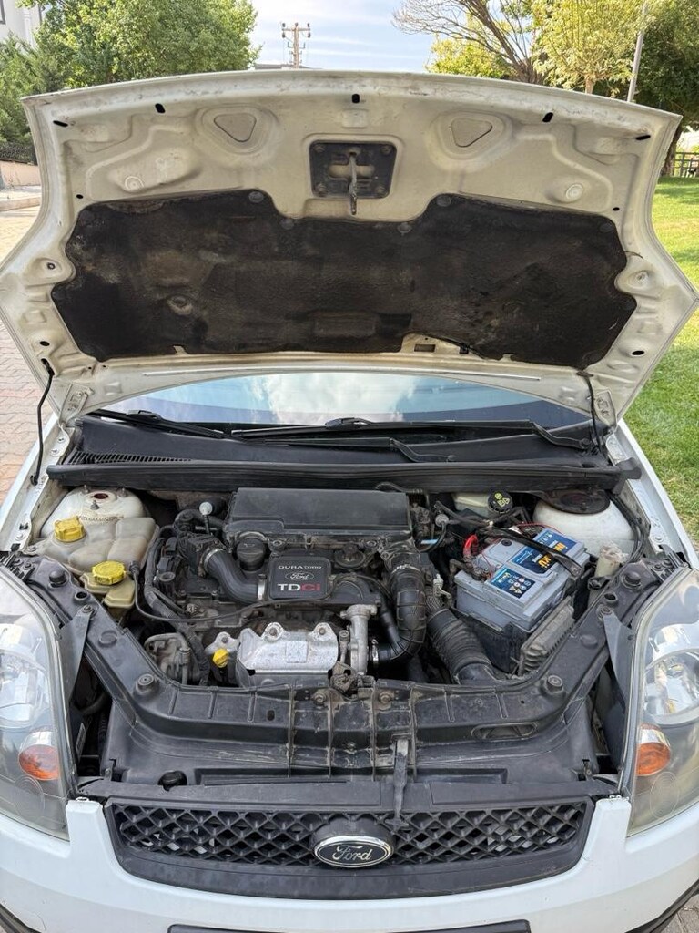 FORD FİESTA 1.4 Tcdi klimalı 2008 - 11