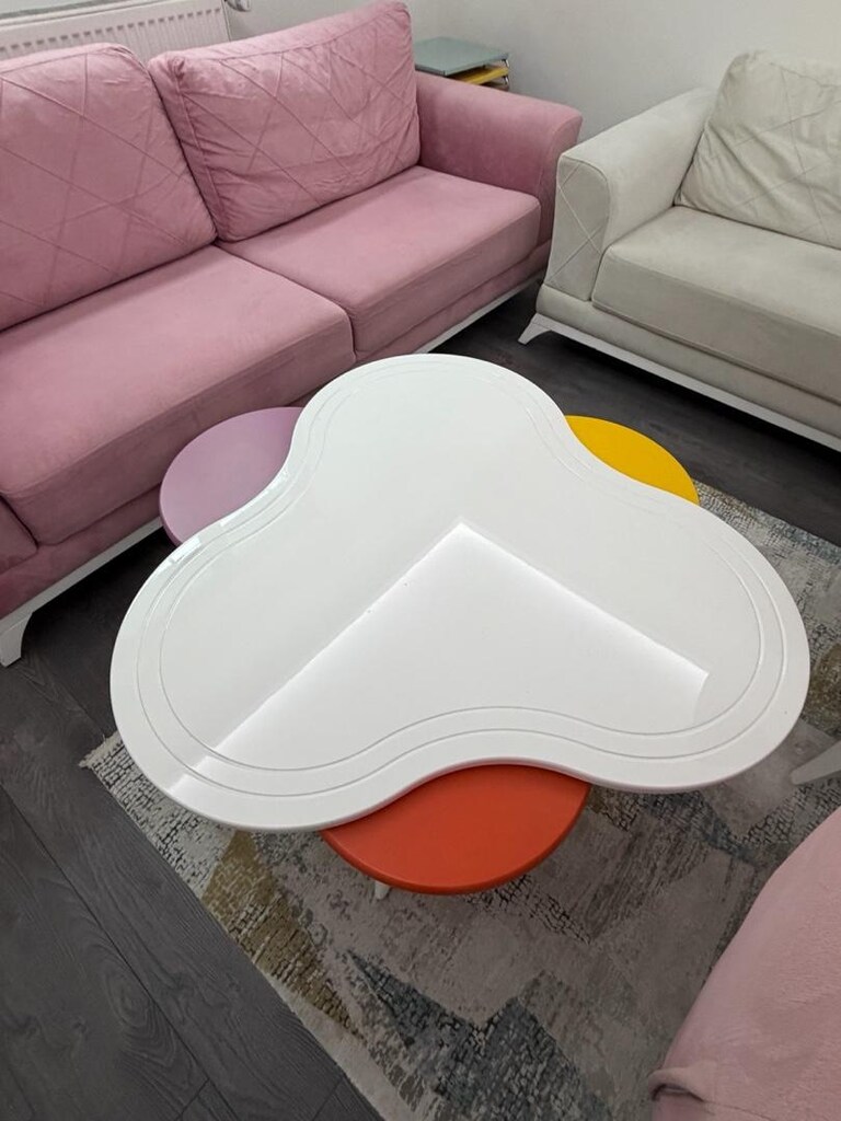 ikea mammut çocuk masası ve iki sandalye - 7