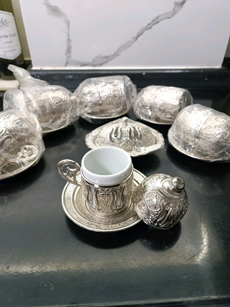 Osmanlı fincan takımı yanında bir adet sunumluk mevcut - 18