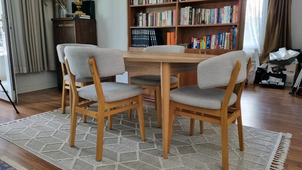 Yemek Masası ve Sandalyeleri - 2