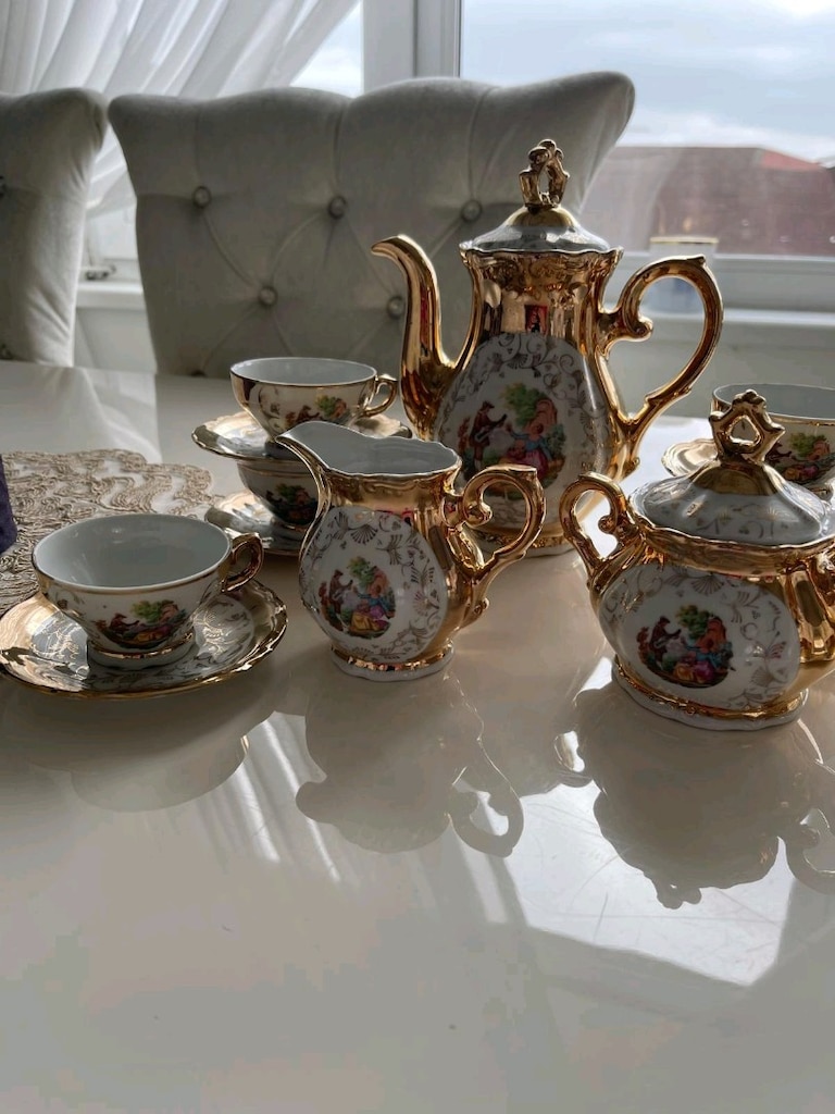 Çay takımı 80 yıllık Porcelain De Luxe