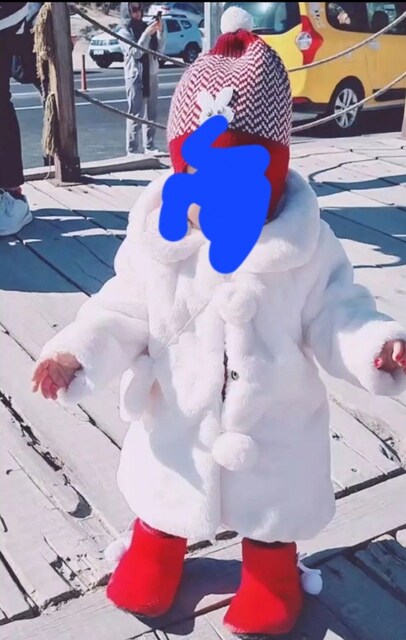 beyaz renkli kız çocuk elbisesi