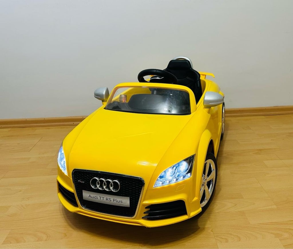 Audi TT Lisanslı Akülü Araba(kumandalı)KRAFT markadır - 2