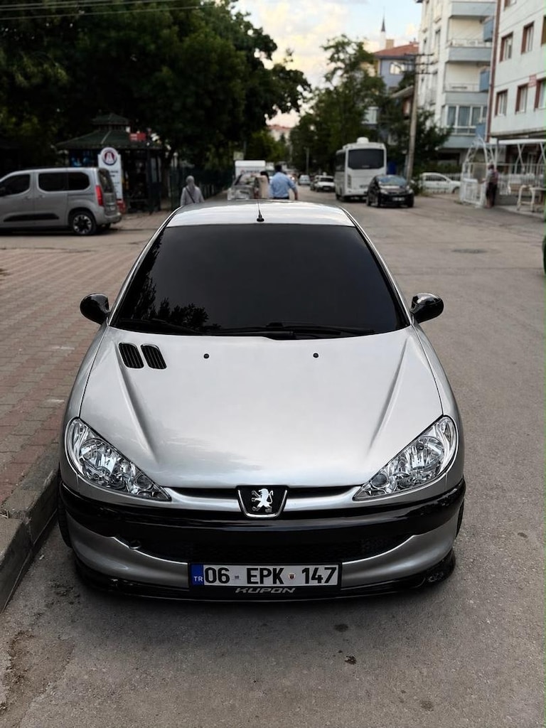PEUGEOT 206 - 6