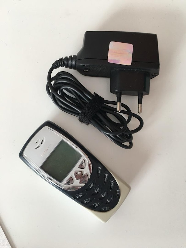 Nokia 8310 Retro Tuşlu Cep Telefonu - 9