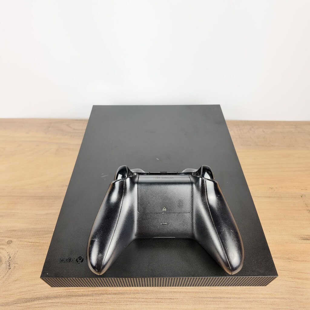 MICROSOFT XBOX ONE X 1 TB TEK KOLLU İKİNCİ EL GARANTİLİ - 2