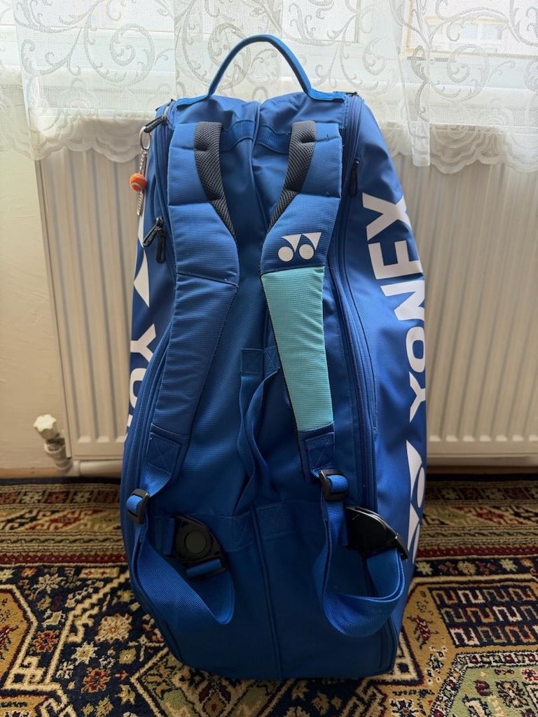 yonex tenis çantası 6lı - 3
