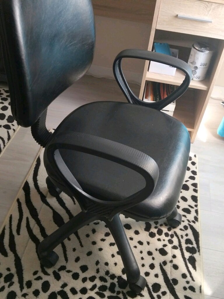 siyah deri koltuk - 2