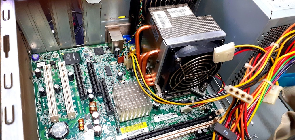 HP ProLand ML110 KASA-Sunucu-Server - 7
