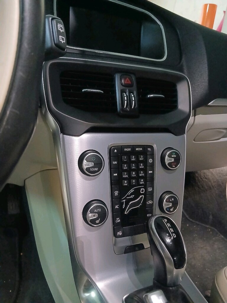 2018 v40 hatasız en dolu 98 binde cam tavan - 5