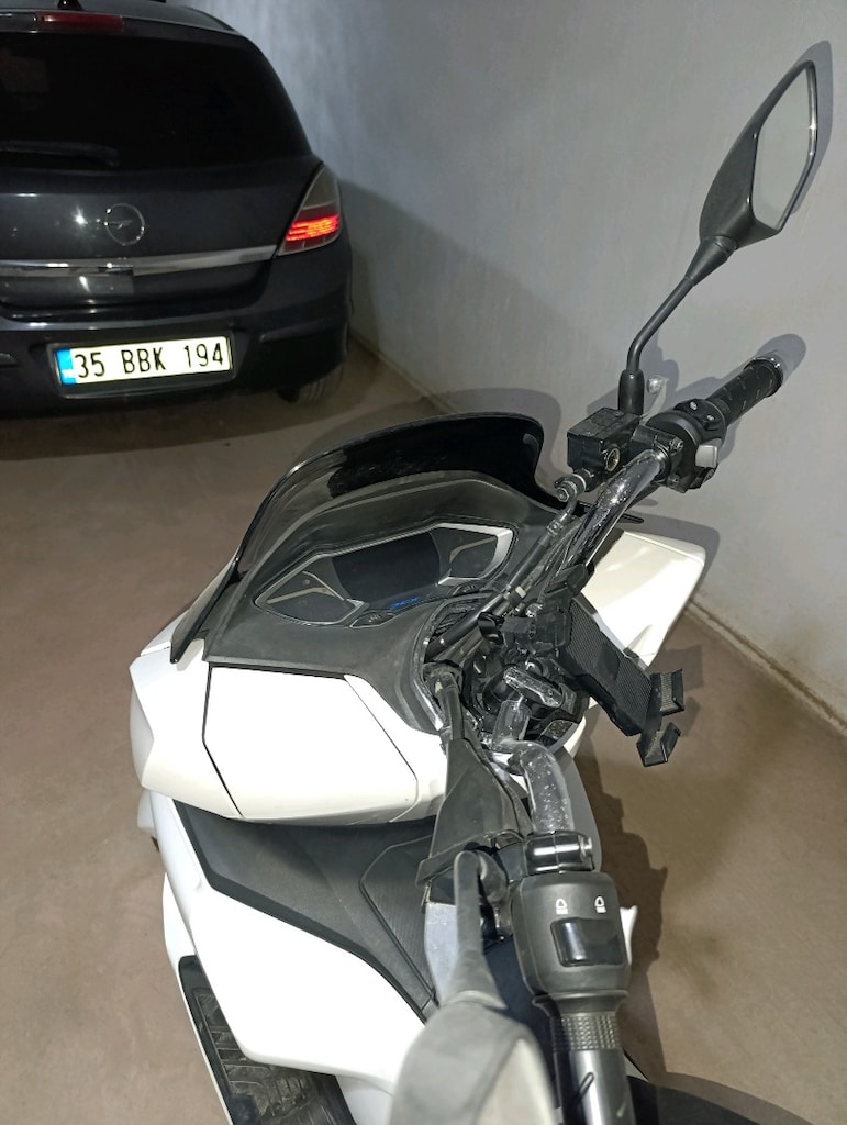 SAHİBİNDEN ÇOK TEMİZ - EKSTRALİ 2024 MODEL HONDA PCX 125 (WW125A) - 8