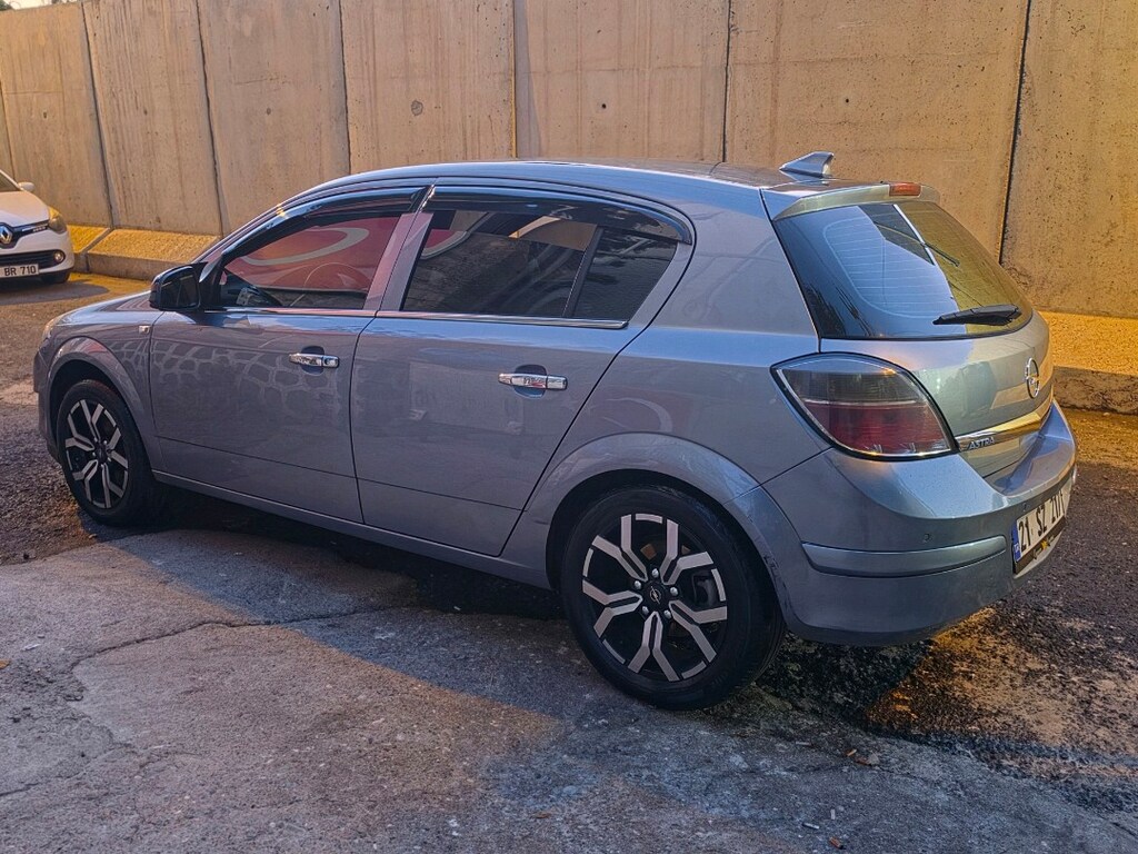 OPEL ASTRA H 2011 - 6