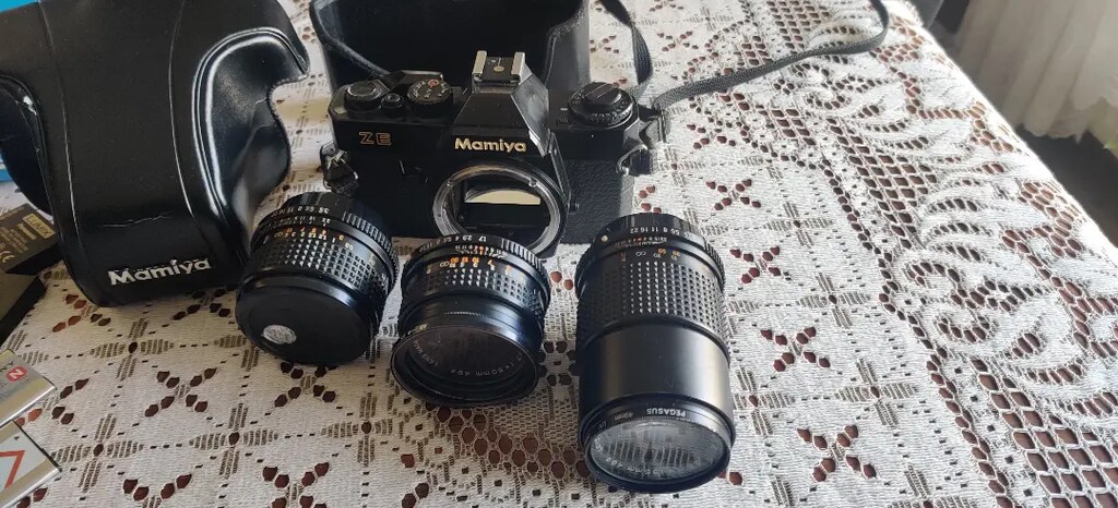 Mamiya ZE Analog Fotoğraf Makinesi.3 tane lens, flaş ve kılıfı mevcut. - 12
