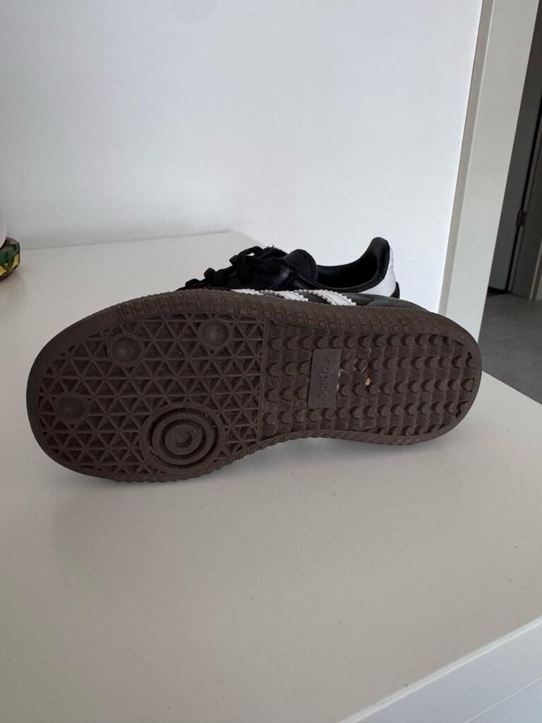 26 numara Adidas samba çocuk ayakkabısı