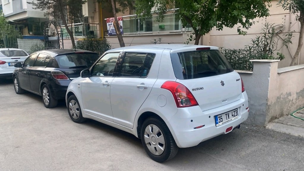 Suzuki Swift 1.3 ddis - 5