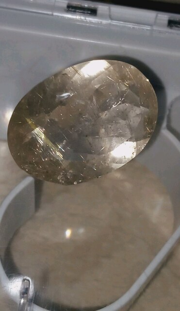 rutilli kuvars oval kesim 65.00 karat