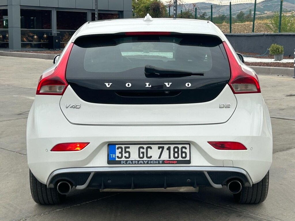 SIFIRDAN FARKSIZ VOLVO V40 DİZEL OTOMATIK R-DESING FULL CAM TAVAN - 4