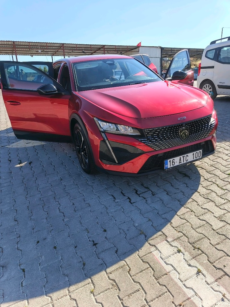 Peugeot 408