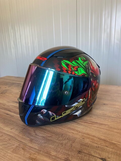LS2 MOTOSİKLET KASKI