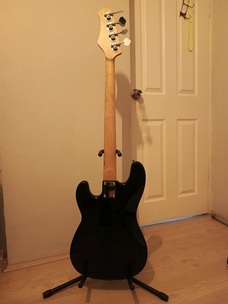 Stagg Bas gitar - 4