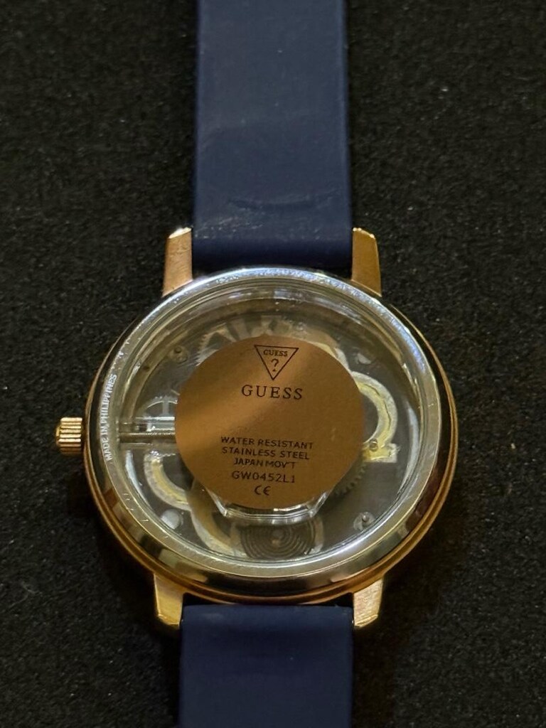 GUESS - 4