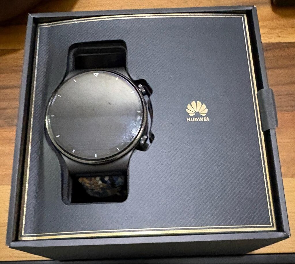 Huawei Watch GT 2 Pro Titanyum Kasa Safir Cam + Yeşil Deri Kordon - 2