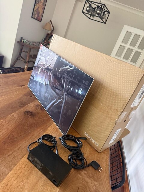 SAMSUNG 27” OLED 2K 360hz MONİTOR