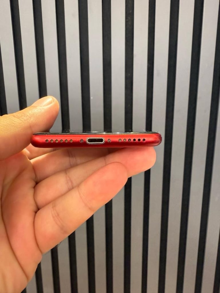 İphone Se Kırmızı 64GB - 6