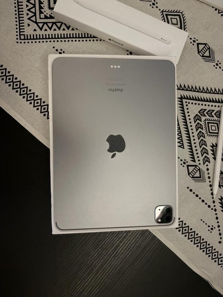 iPad Pro M2 256GB FULL SET+ Apple Pencil + Smart Keyboard - 4