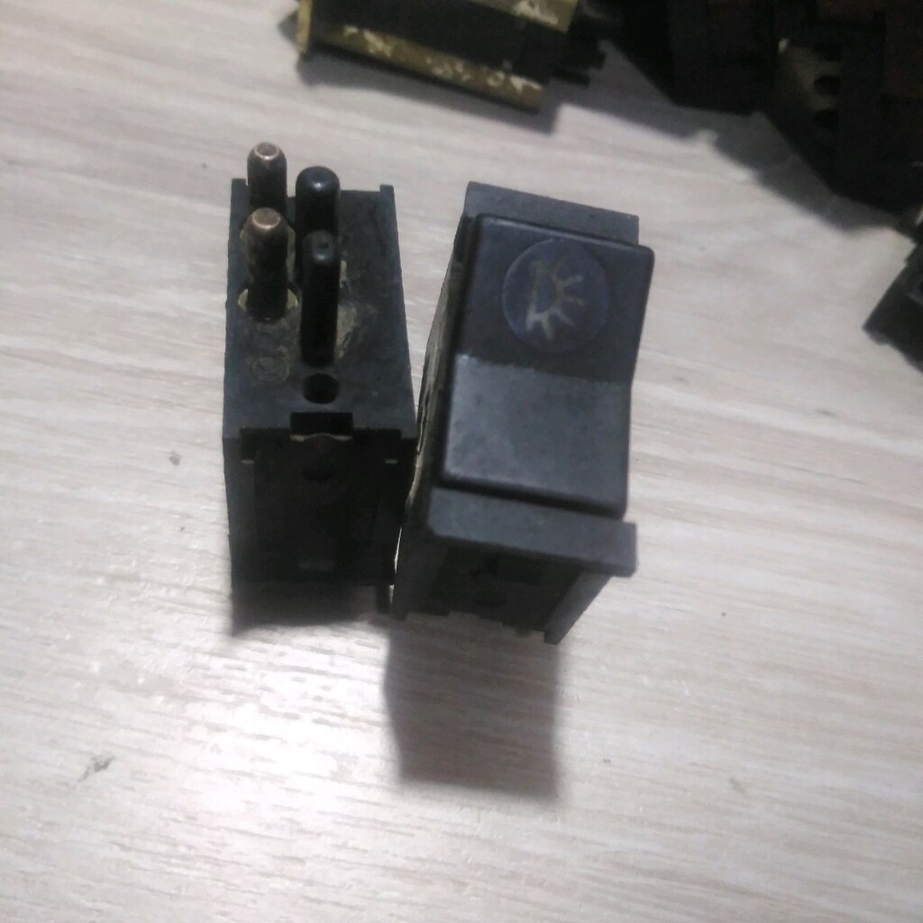 MERCEDES W116 GÖSTERGE PANELİ LAMBA ANAHTAR - 2