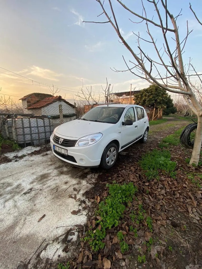 Dacia Sandero - 4