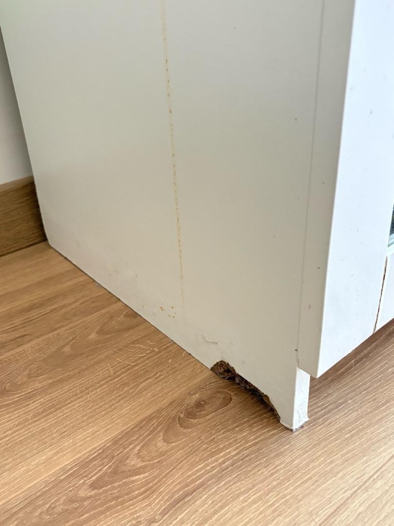Ikea Brimnes model cam kapakli dolap bufe - 6