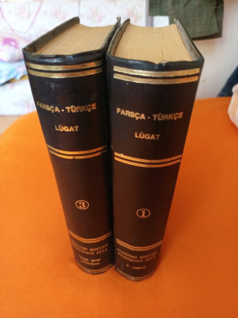 Farsça Türkçe Lügat - 2