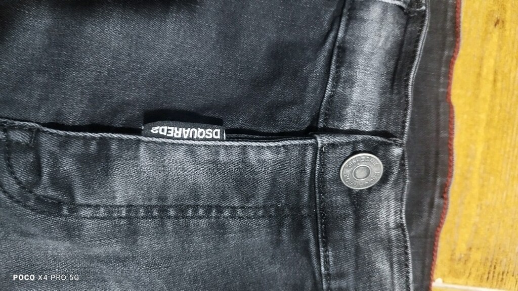 #Dsquared2 Likralı jeans pantolon .Eni çekilince 47  Boyu 100 paça 15? - 2