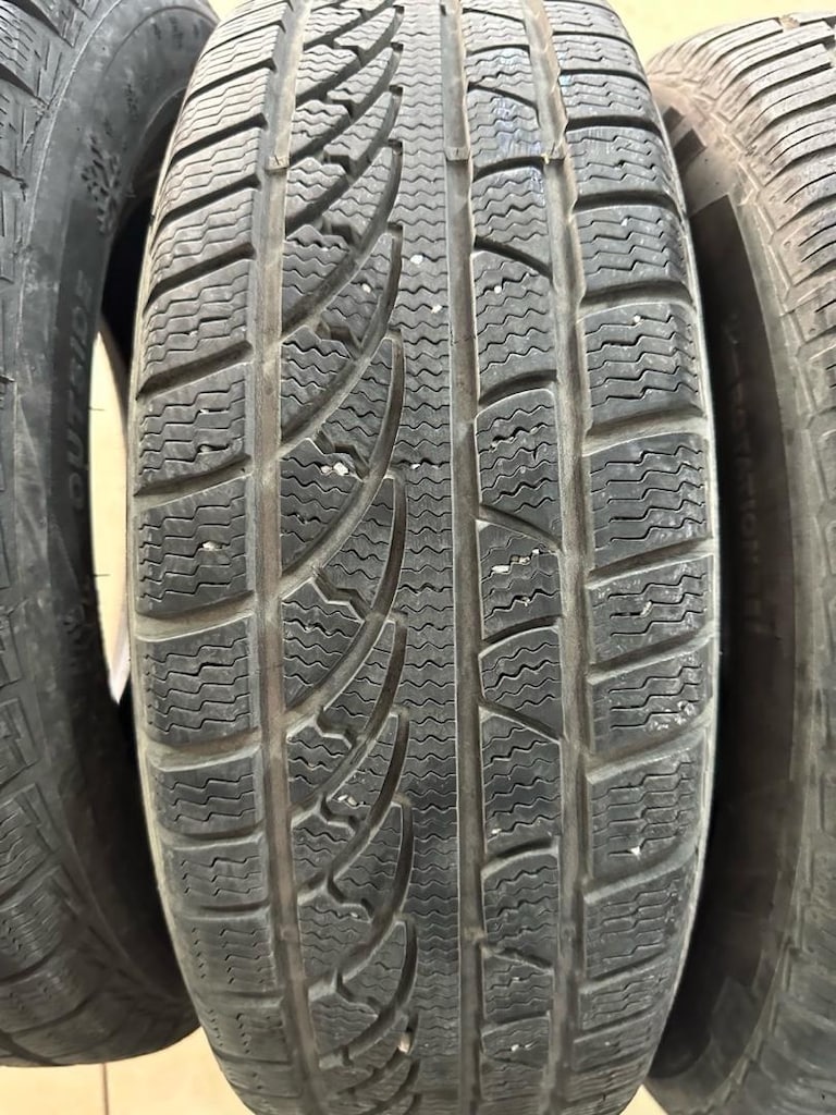 195/65/15 PETLAS 2 ADET KIŞLIK 2 ADET DÖRT MEVSİM FİYAT 4.500 - 3