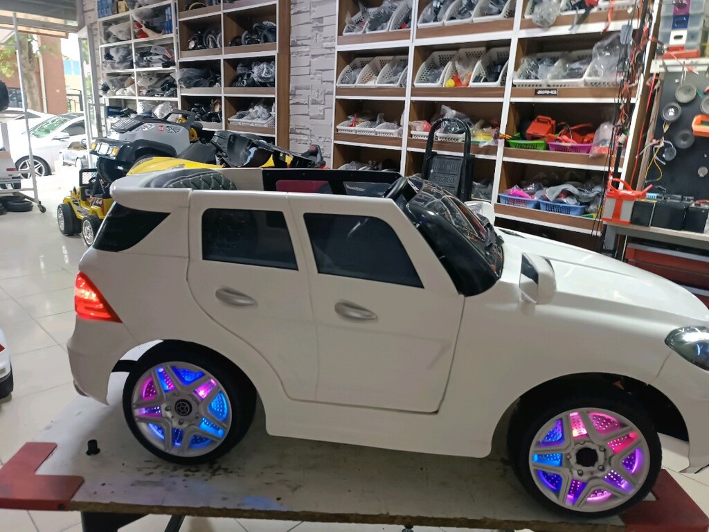 12 Volt 2. El Akülü Araba - 4